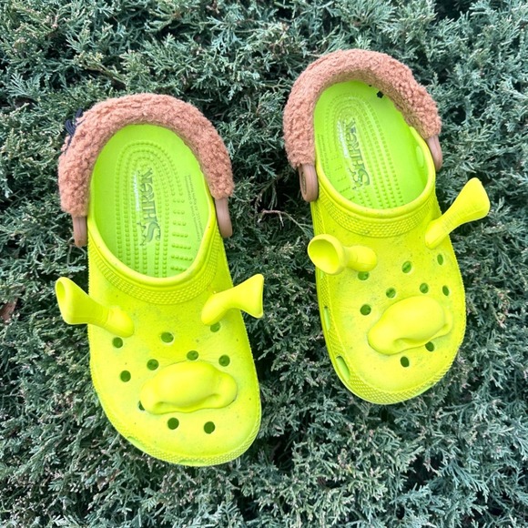 Crocs Classic Dreamworks Shrek Clogs Big Kids Size J4 Slime Green Shoes - Picture 3 of 12